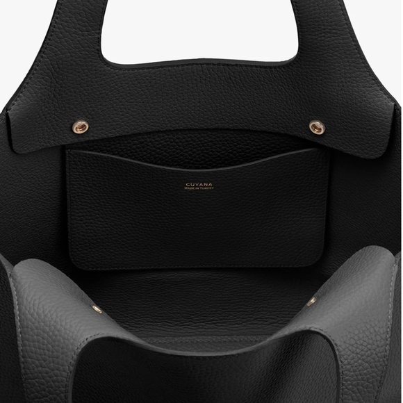 Cuyana System Tote 13-inch: System Tote 13-inch Black - Picture 4 of 5